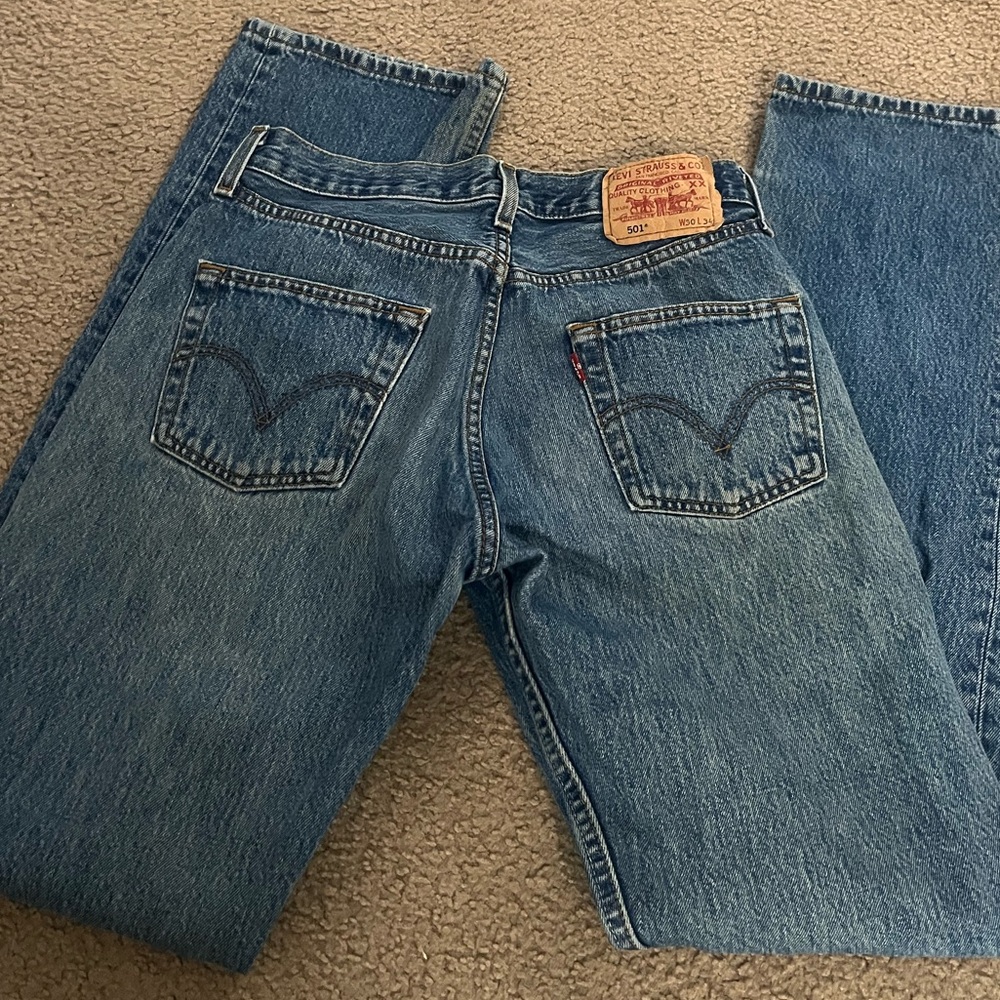 Levi's 501 Jeans - Picture 2 of 4